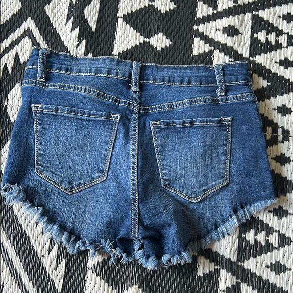 KanCan Blue Distressed Jean Shorts 9/28 E - Picture 4 of 4